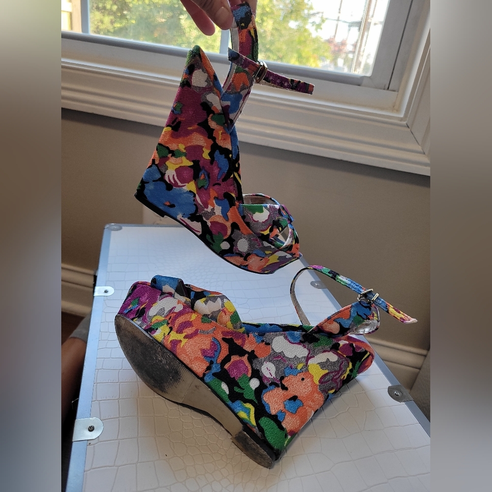 Colorful Wedges - Picture 6 of 7